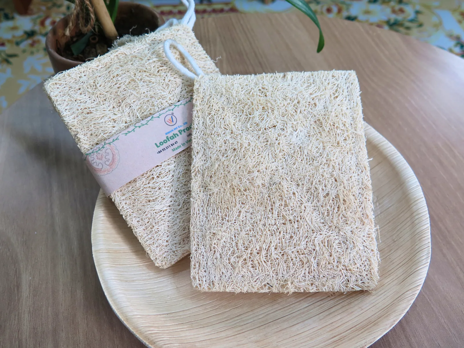 Wholesale Loofah for Zero-Waste and Refill Shops: Assortment and Merchandising Guide
